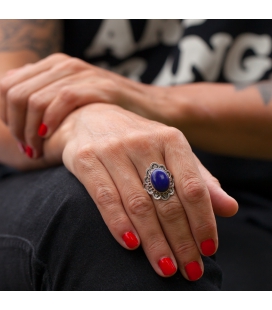 Indian Ring, beautiful Lapis Lazuli on embroidered Silver, for woman