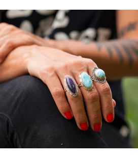 BAGUE AMERINDIENNE EN ARGENT ET GROSSE AMETHYSTE, POUR FEMME 