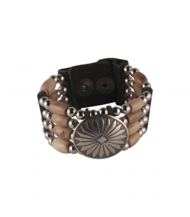 BRACELET AMERINDIEN 4 RANGS EN CUIR, PERLES EN OS OU CORNE ET "CONCHOS" METAL, FAIT MAIN, POUR HOMME ET FEMME