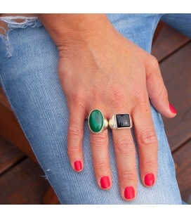 Bague Indienne Femme, Malachite ovale montée sur Argent brodé