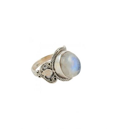 BAGUE EN ARGENT ET LABRADORITE BLANCHE OVALE, COLLECTION INDE