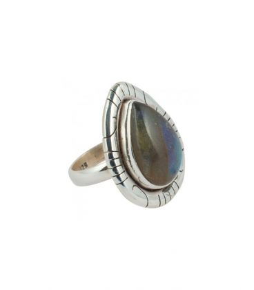 BAGUE EN ARGENT ET GROSSE LABRADORITE "goutte", COLLECTION INDE