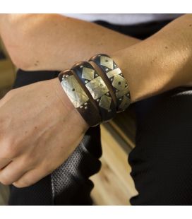 WOMAN AFRICAN SILVER AND BLACK HORN BRACELET